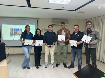 Empresarios con certificados de formación de CubyMaster