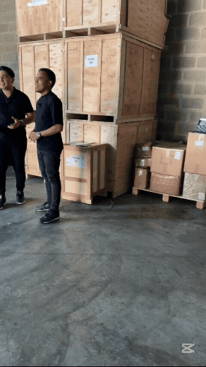Royer Herazo y Derys Márquez, fundadores de CubyMaster, en una sesión de trabajo